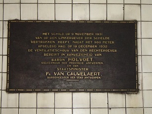 Rememberance tile in the Waaslandtunnel